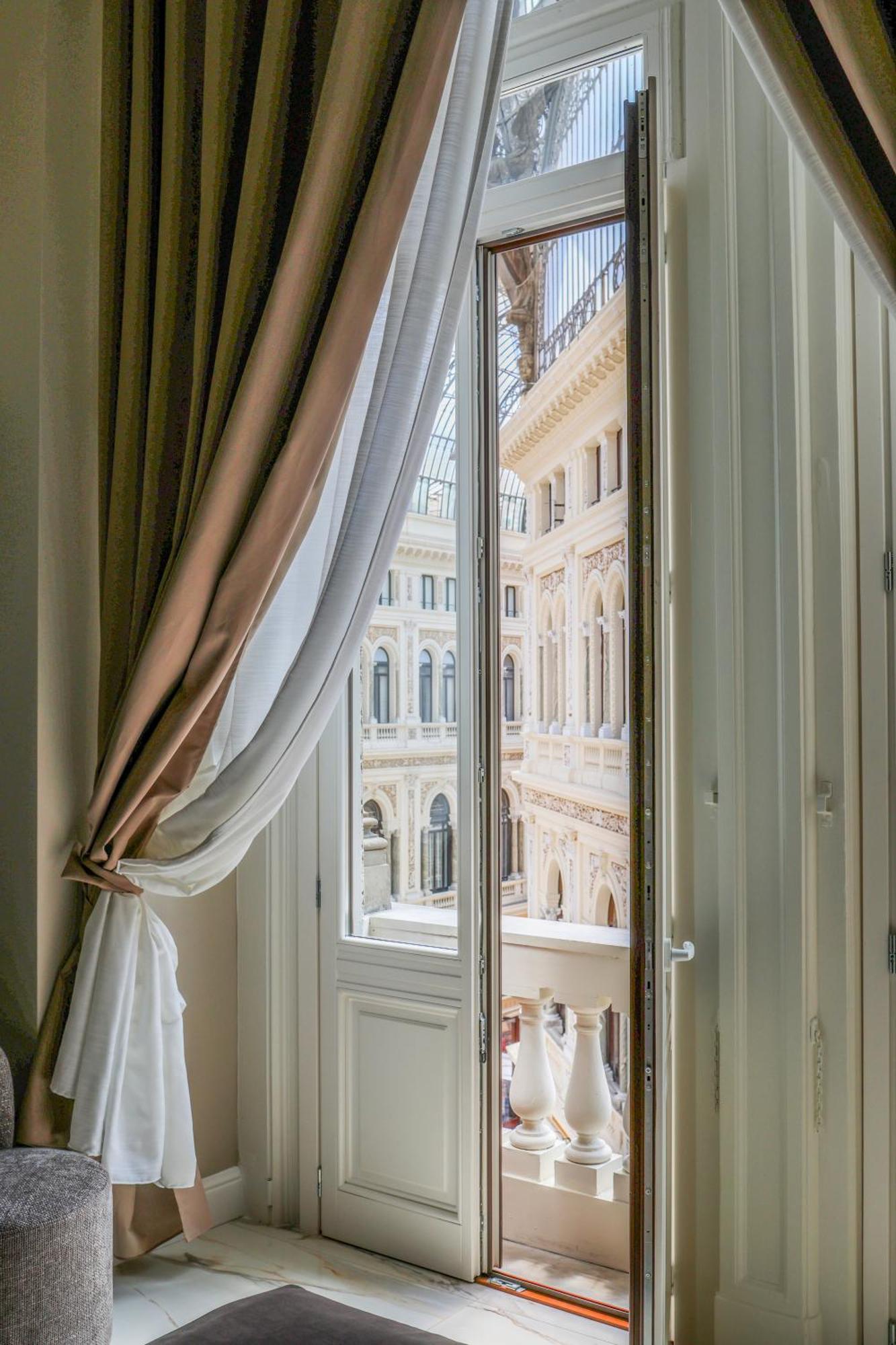 Maison San Carlo Luxury Suites Napels Buitenkant foto