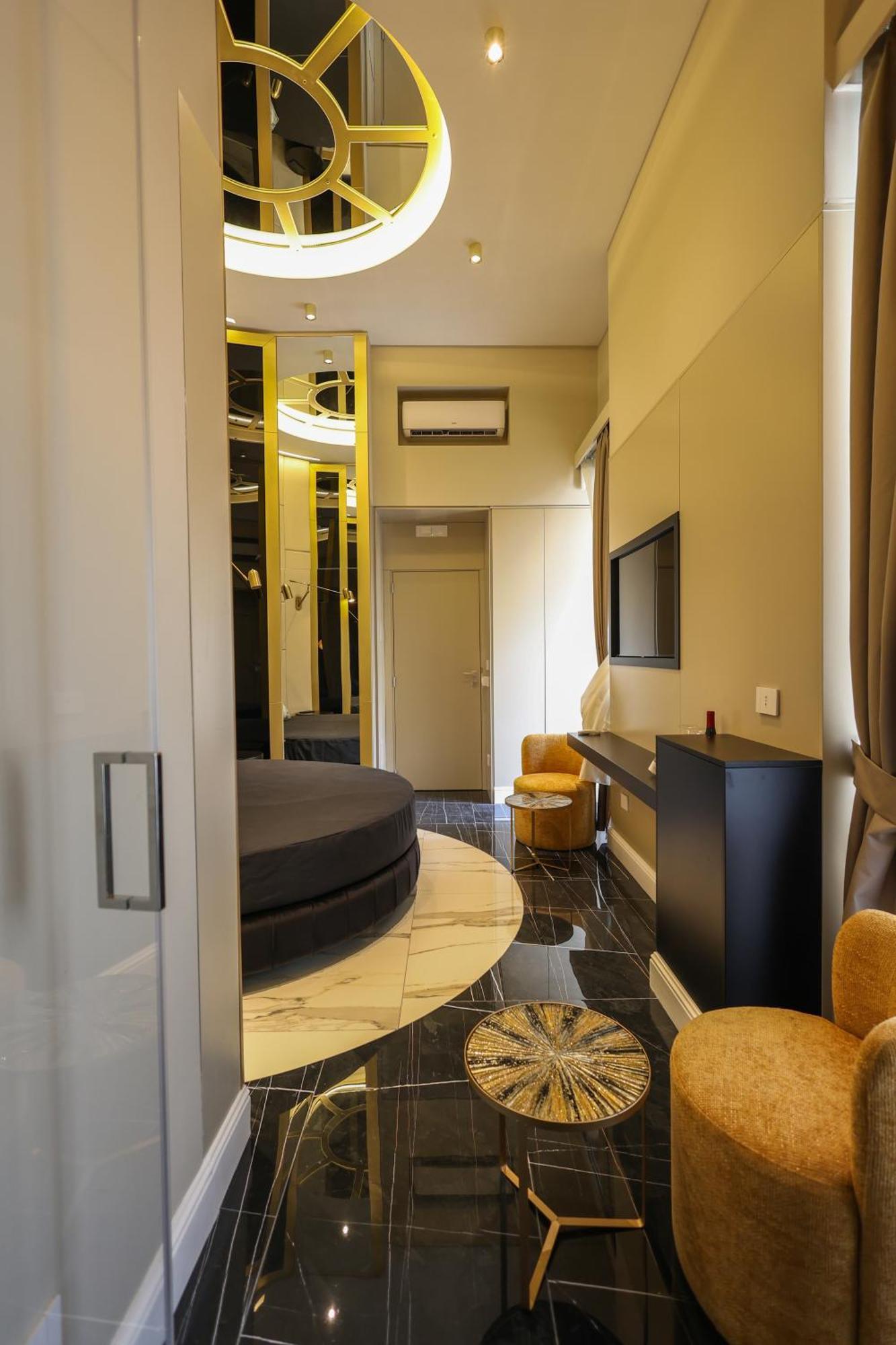 Maison San Carlo Luxury Suites Napels Buitenkant foto