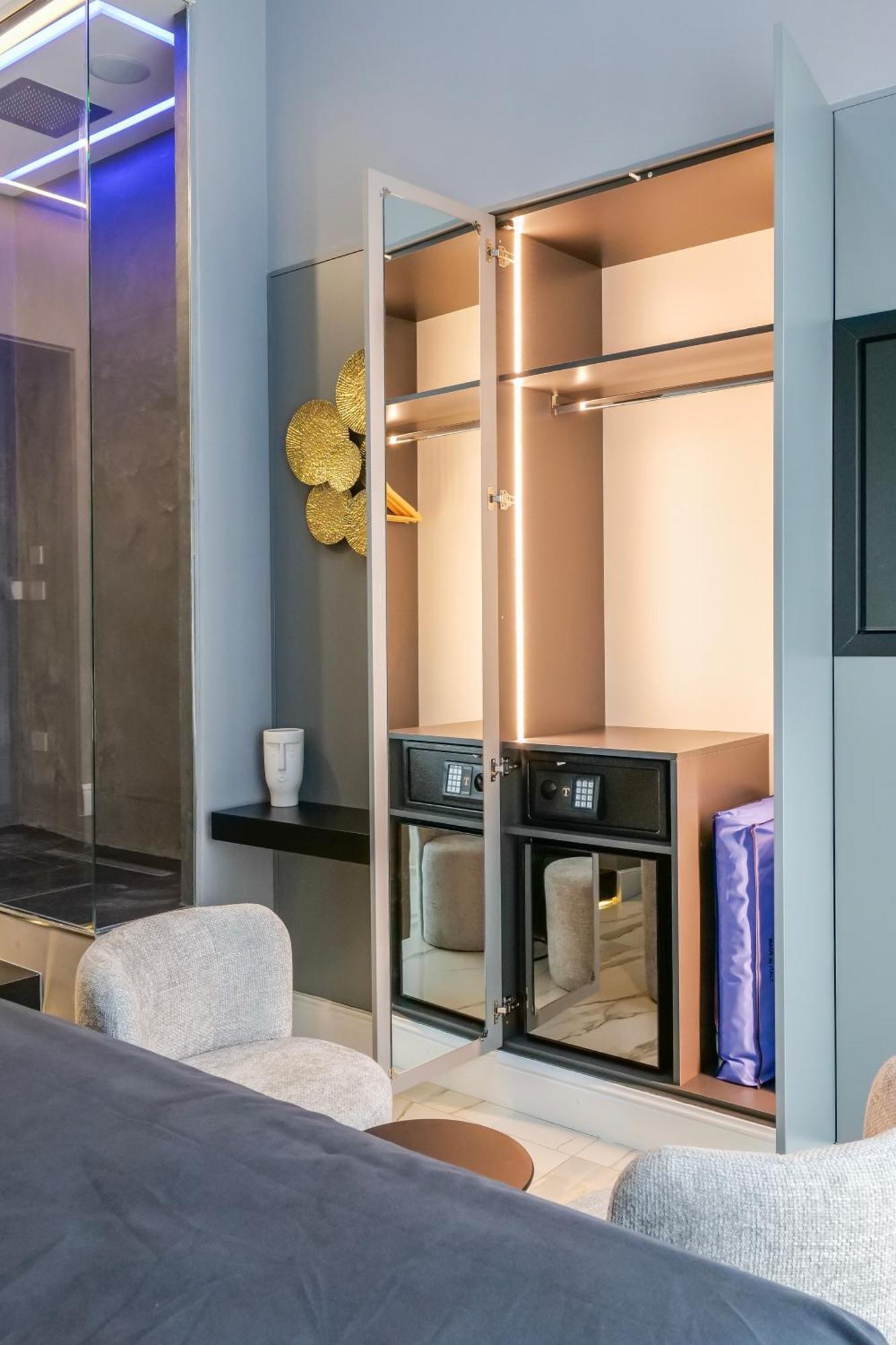 Maison San Carlo Luxury Suites Napels Buitenkant foto